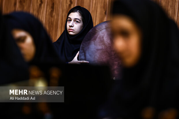 مراسم پاسداشت روز معلم در هنرستان موسیقی دختران