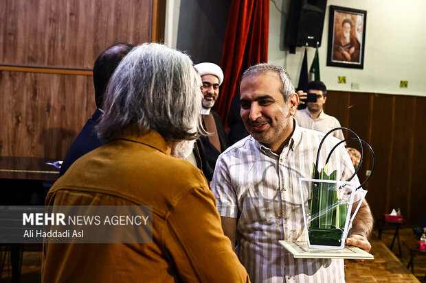 مراسم پاسداشت روز معلم در هنرستان موسیقی دختران