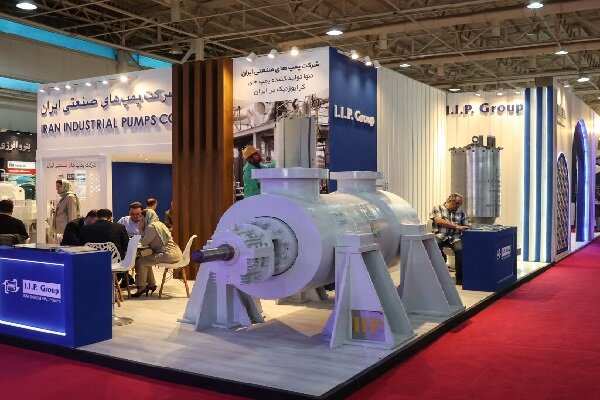 2000 شركة محلية وأجنبية تشارك في معرض صناعة النفط الإيرانية