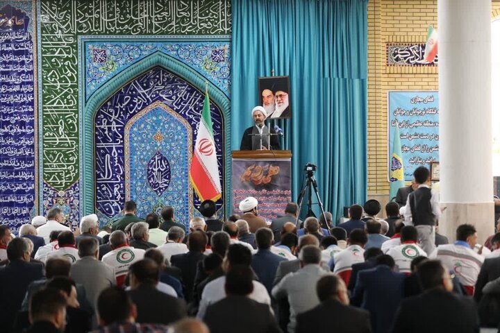 مراسم یادبود جانباختگان حادثه بندر شهید رجایی در ایوان برگزار شد