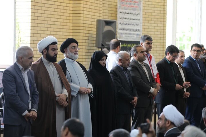 مراسم یادبود جانباختگان حادثه بندر شهید رجایی در ایوان برگزار شد