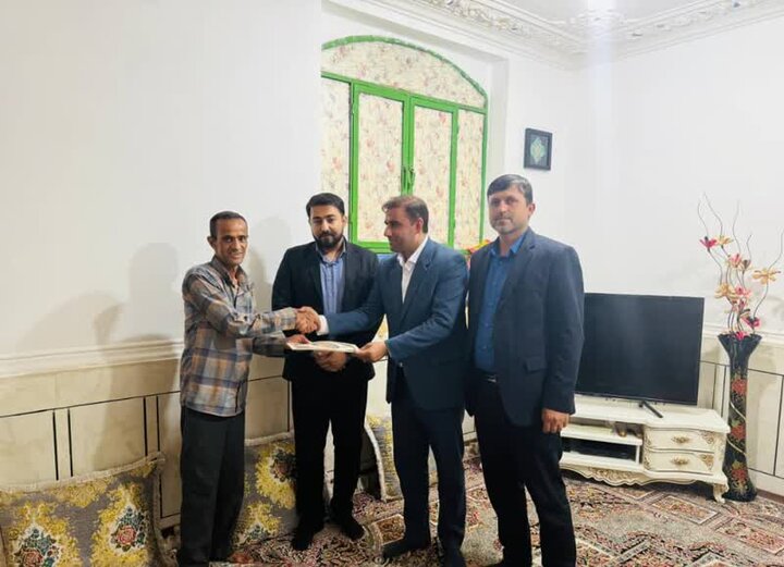 نخستین معلم شهر شیرینو تجلیل شد نخستین معلم شهر شیرینو تجلیل شد