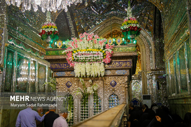 آئین گلاب شویی و گلباران ضریح مطهر حضرت شاهچراغ(ع)
