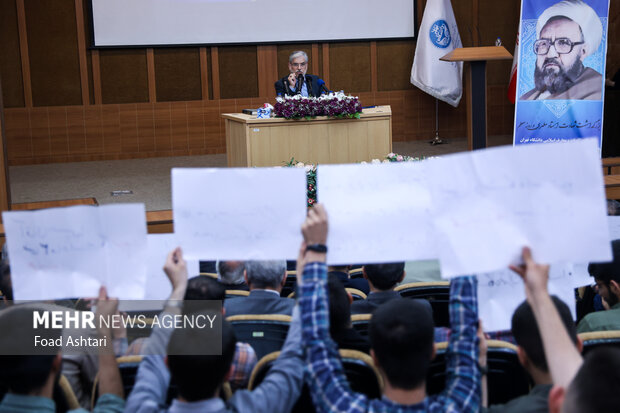 Teachers’ Day marked in Tehran
