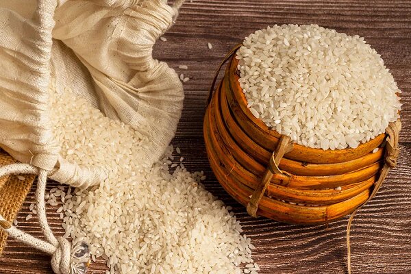 عرضه برنج درجه یک ایرانی در میادین میوه ۳۰ درصد ارزان‌تر از سطح شهر