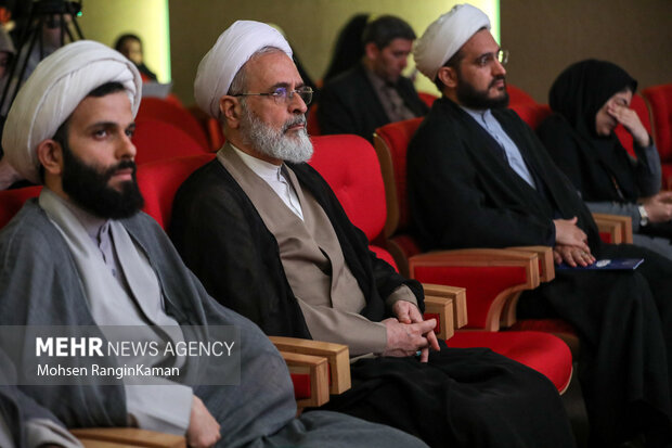 نشست خبری همایش بین المللی یکصدمین سالگشت بازتاسیس حوزه علمیه قم نشست خبری همایش بین المللی یکصدمین سالگشت بازتاسیس حوزه علمیه قم