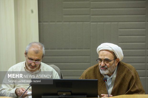 نشست چیستی، چرایی و چگونگی سواد انقلابی در آموزش و پرورش