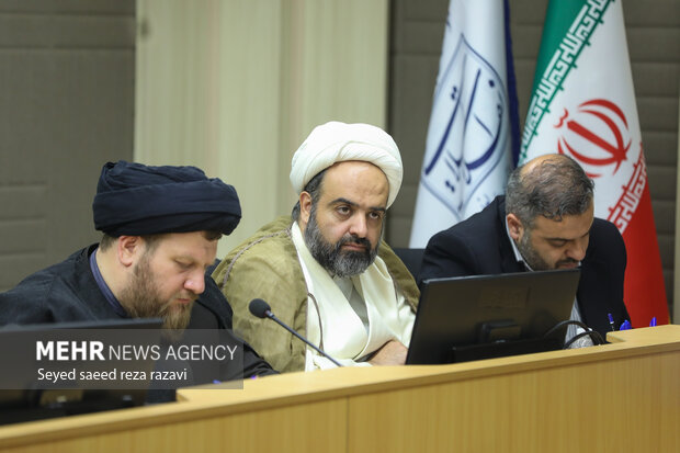نشست چیستی، چرایی و چگونگی سواد انقلابی در آموزش و پرورش