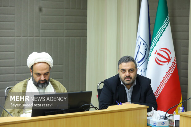 نشست چیستی، چرایی و چگونگی سواد انقلابی در آموزش و پرورش