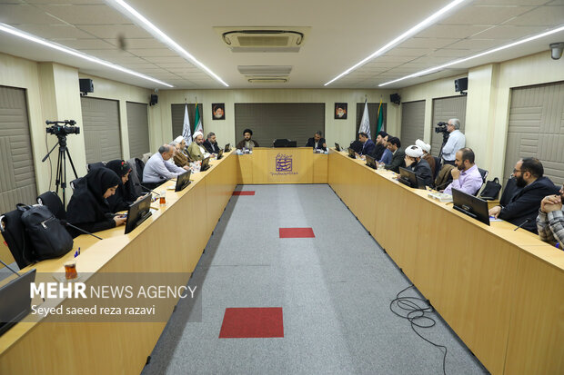 نشست چیستی، چرایی و چگونگی سواد انقلابی در آموزش و پرورش