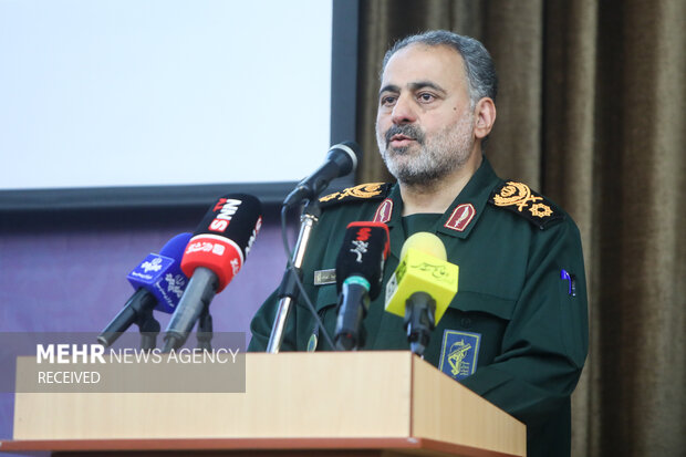 تجلیل و تکریم استادان و مربیان سپاه