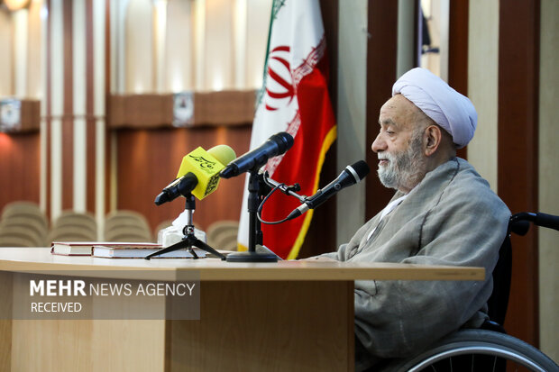 تجلیل و تکریم استادان و مربیان سپاه