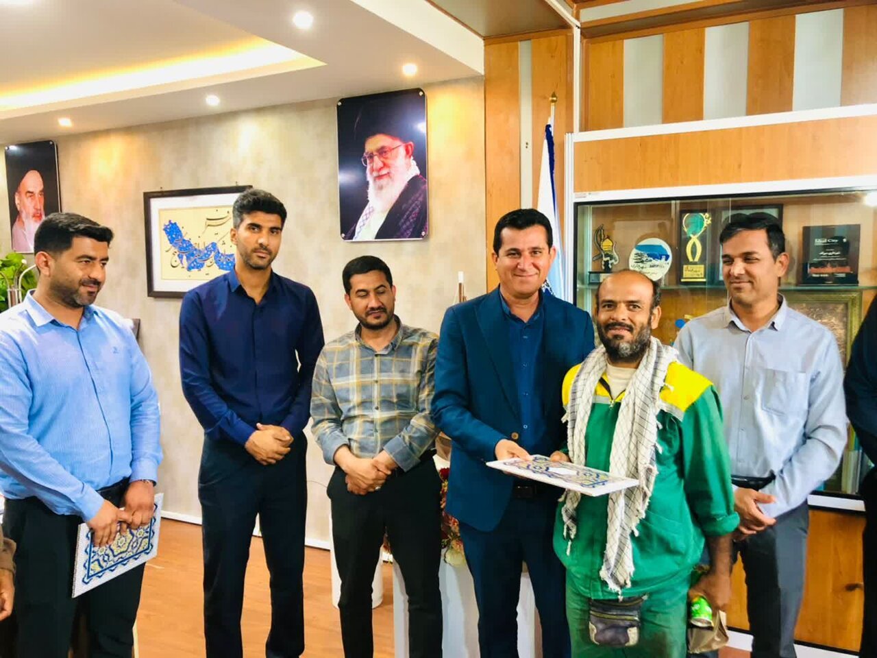 کارگران خدمات شهری بندر سیراف تجلیل شدند