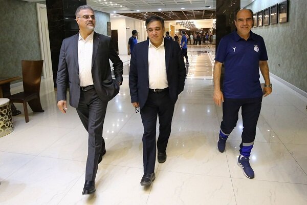 زرینچه: مدیران استقلال به هواداران دروغ نگویند؛ جباری را از بین نبریم