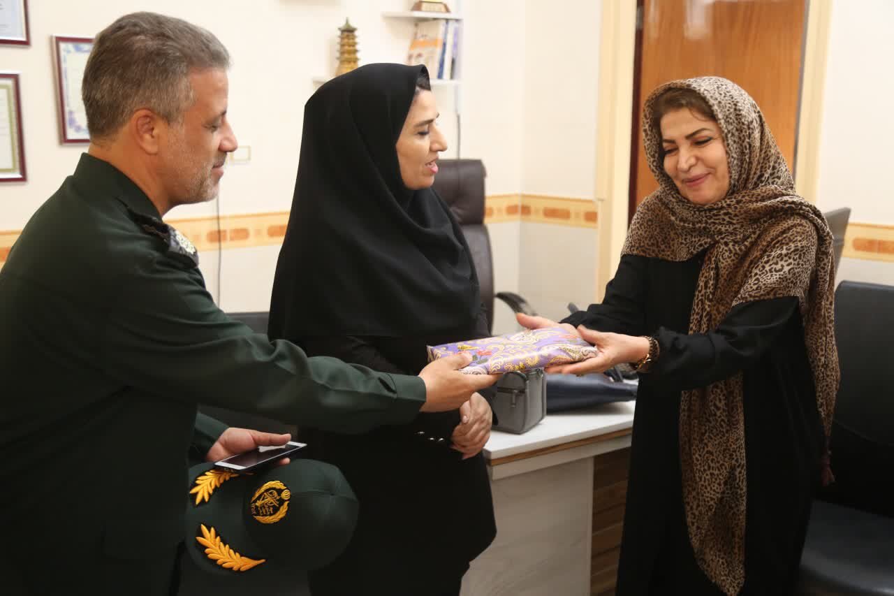 مركز،معلولان،بهزيستي،ثمر،ارائه،جامعه،كردستان،استان،دختران،تو ...