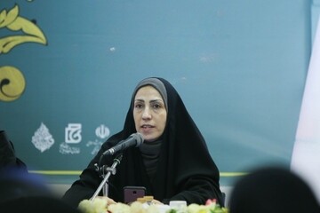 پیغمبر مأیوس! به این شهر پشیمان؛ برگرد! که نفرین تو طوفان شدنی نیست