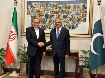 اسلام آباد، ایرانی وزیر خارجہ کا شاندار استقبال، پاک-ایران تعلقات پر گفتگو