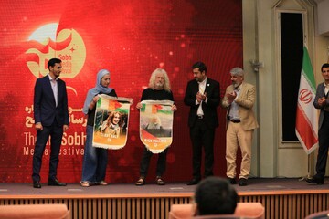 نماینده ایرلندی پارلمان اروپا: تجربه ملت مظلوم فلسطین مشابه ایرلند است