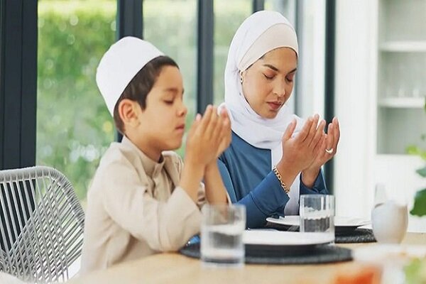 لا تنسَ هذا دعاء بعد الطعام، كلمات بسيطة بفضلٍ عظيم