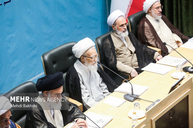 افتتاحیه سومین اجلاس مجلس خبرگان رهبری در قم