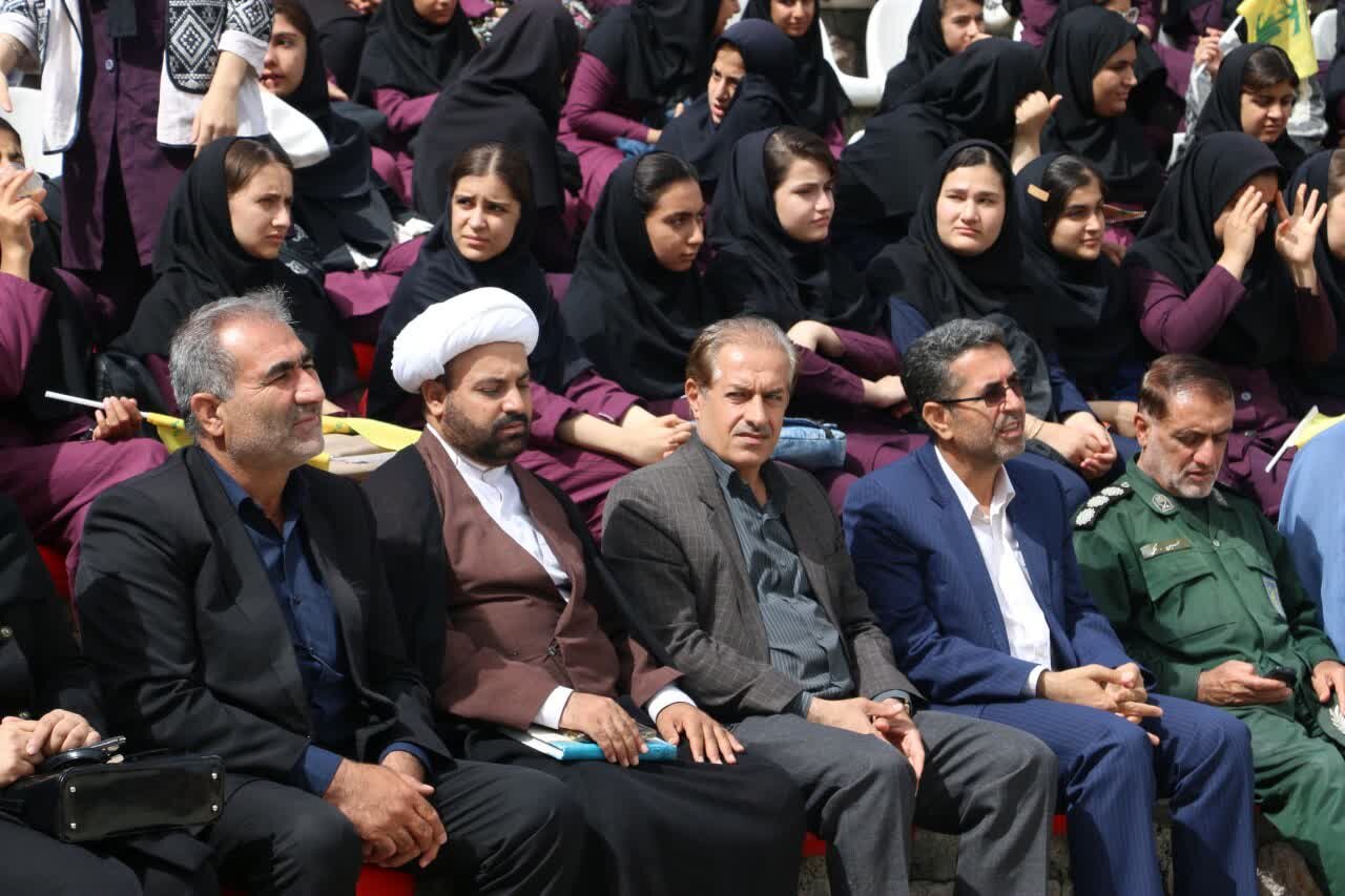 جشنی باشکوه روز دختر در کامیاران برگزار شد
