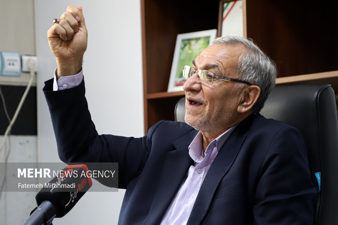 عین‌اللهی: میزان فعالیت و کار شهید رئیسی تعجب برانگیز بود