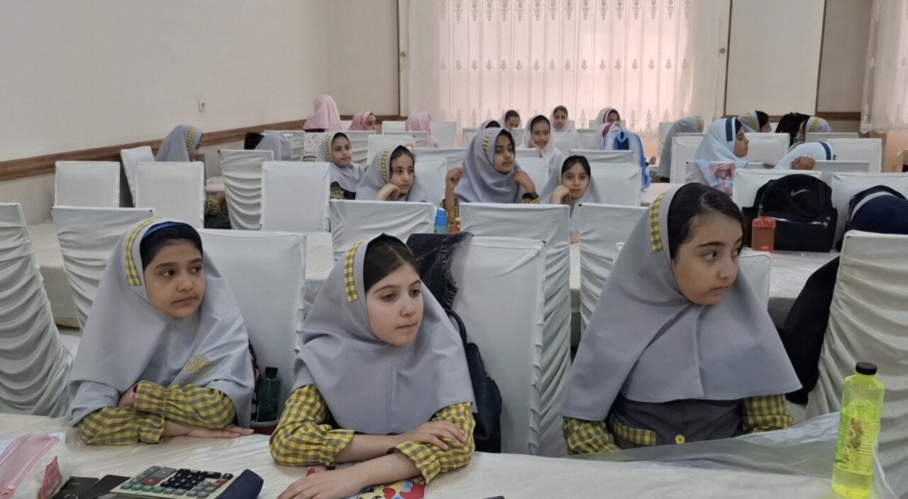 مسابقات «متر» با حضور ۲۱۰۰ دانش‌آموز درگلپایگان آغاز شد