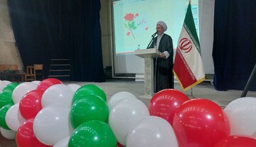 معلمان پرچمداران جهاد علمی در کشور هستند