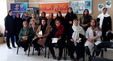 کارگاه آموزشی پیشگیری از آسیب‌های اجتماعی دختران در سقز برگزار شد