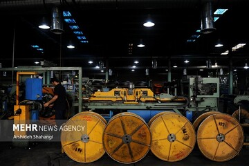فروردینِ سرد صنعت؛ سقوط ۳۰ درصدی تولید در نخستین ماه ۱۴۰۴