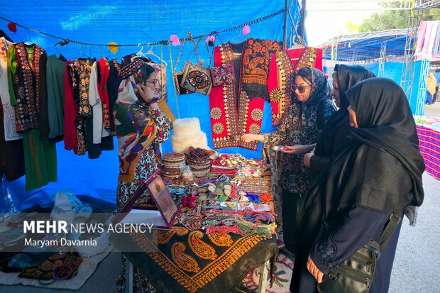 بزرگترین نمایشگاه اقوام ایرانی در خراسان شمالی