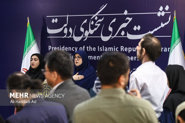 فاطمه مهاجرانی سخنگوی دولت