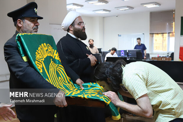حضور خادمین حرم رضوی در خبرگزاری مهر