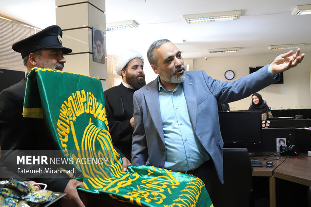 حضور خادمین حرم رضوی در خبرگزاری مهر
