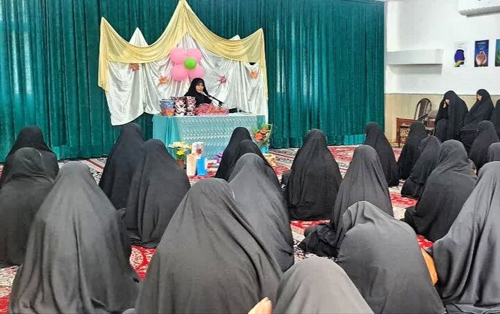 اساتید حوزه بر اساس مقتضیات زمان با نسل جوان برخورد کنند