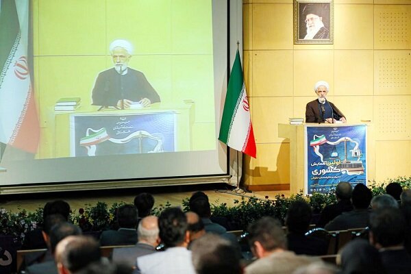انصاری: بی‌توجهی به مشکلات حقوقی موجب تعطیلی پروژه‌های عمرانی شده است