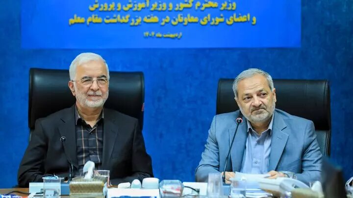 مومنی: توسعه فضاهای آموزشی از شاخص‌های ارزیابی استانداران است