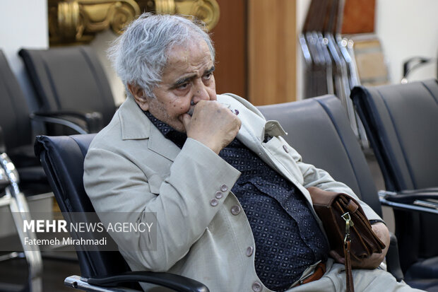 رونمایی از کتاب «میثاق قدسی، ضرورت یاری امام زمان (عج)»