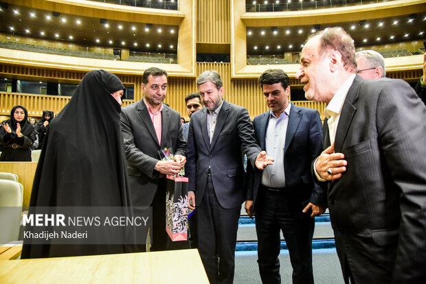 همایش نکوداشت مقام معلم در اصفهان