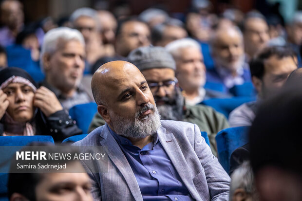 رونمایی از مستند پرواز در مه