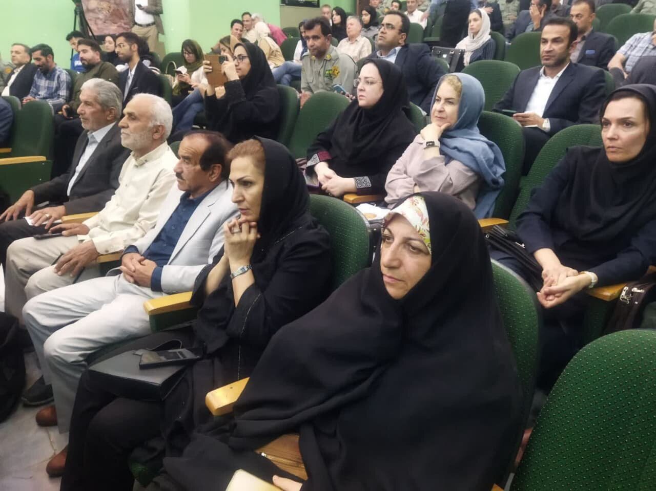 معدن،شاهوار،بوكسيت،تعطيلي،زيست،محيط،اظهاري،دروغ،نابودي،محمدي