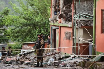 Hindistan, Pakistan'a füzelerle saldırdı