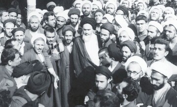 طرحی برای تبیین اندیشه و سبک زندگی امام و رهبرانقلاب در مدارس علمیه