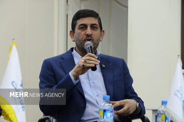 شهرداری اهواز دچار سیاست زدگی است