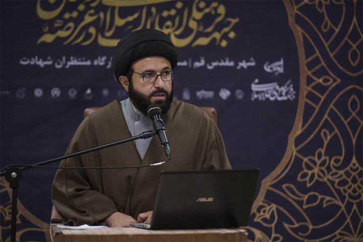 تشکیل جامعه اسلامی حول محور ولایت اسباب رشد انسان را فراهم می‌کند