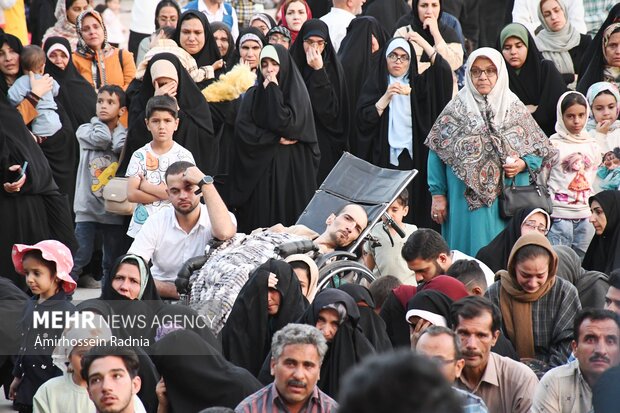 جشن مردمی زیر سایه خورشید در بیرجند