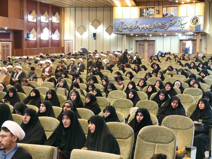 انقلاب اسلامی ثمره برکت و مجاهدت حوزههای علمیه است