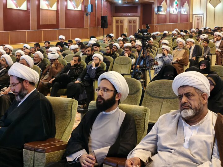 انقلاب اسلامی ثمره برکت و مجاهدت حوزههای علمیه است