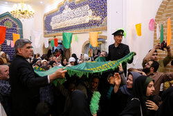 کاروان «زیر سایه خورشید» در سنندج