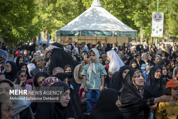 جشن خانوادگی دهه کرامت در شهرکرد